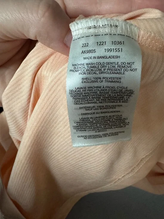 Columbia Women’s Peach Short Sleeve Crew Tee - Picture 5 of 6